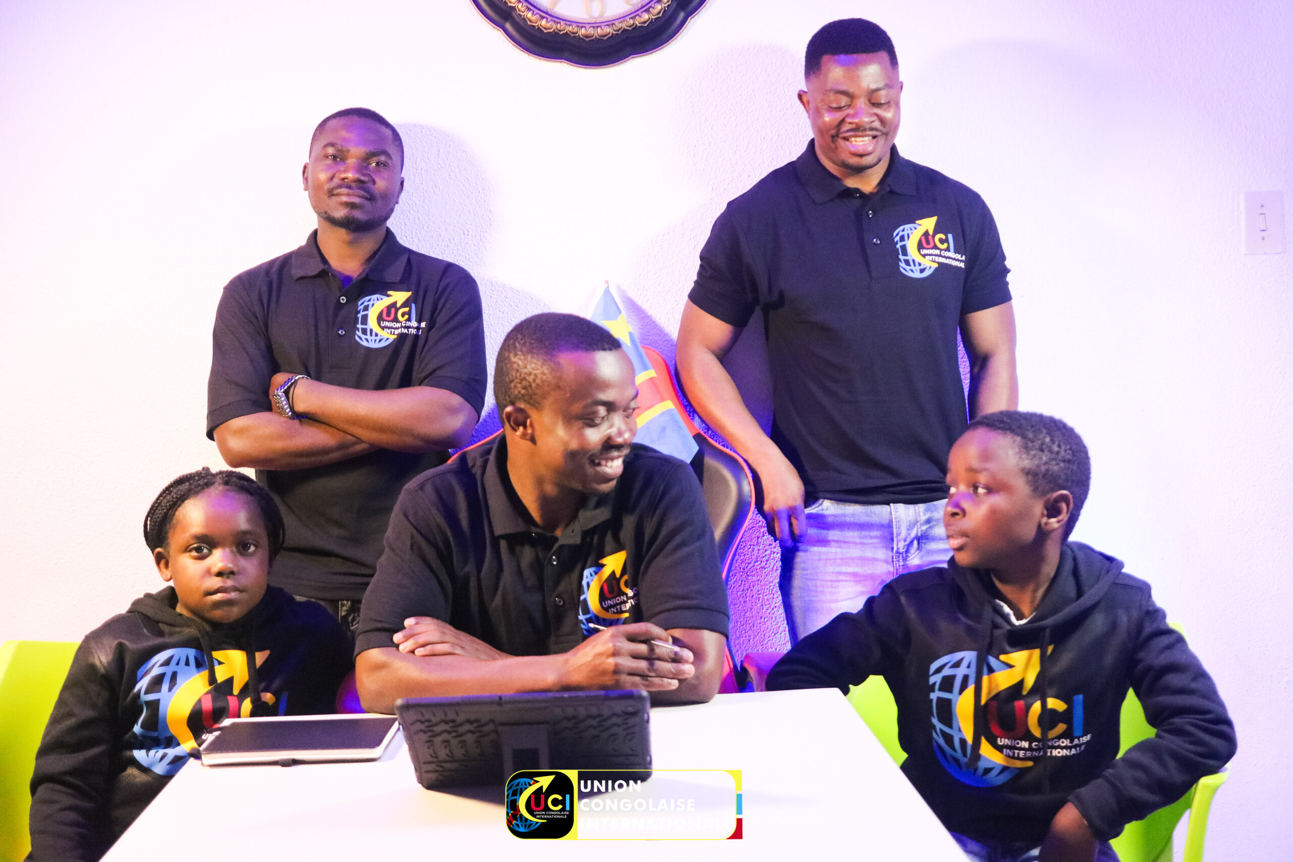 Afdal Tshibangu et les jeunes Blessing et Jenny